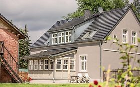 Landhaus Hinter'M See Ferienwohnung Landliebe Luxurioeser Wintergarten Kacheloefen